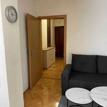 Apartment Stan Na Dan Bajna
