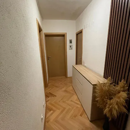 Apartment Stan Na Dan Bajna *